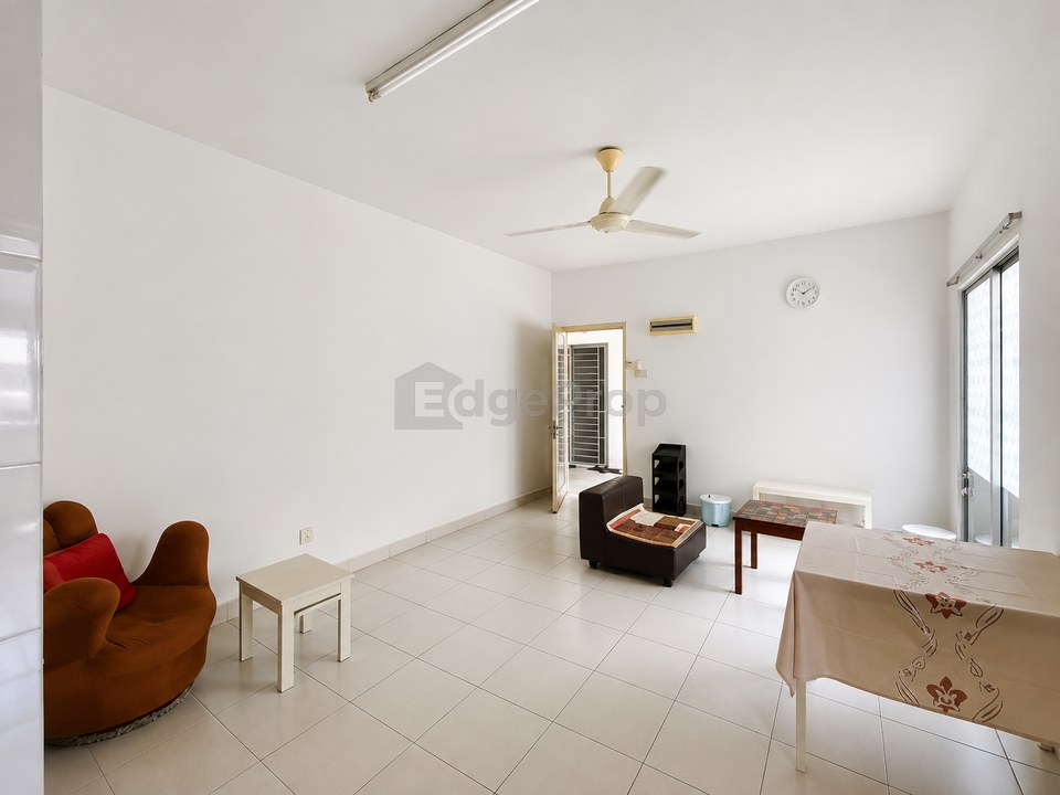 Bandar Botanic Klang Akasia Apartment Tip Top Condition for Sale with Furnished, Selangor, Klang
