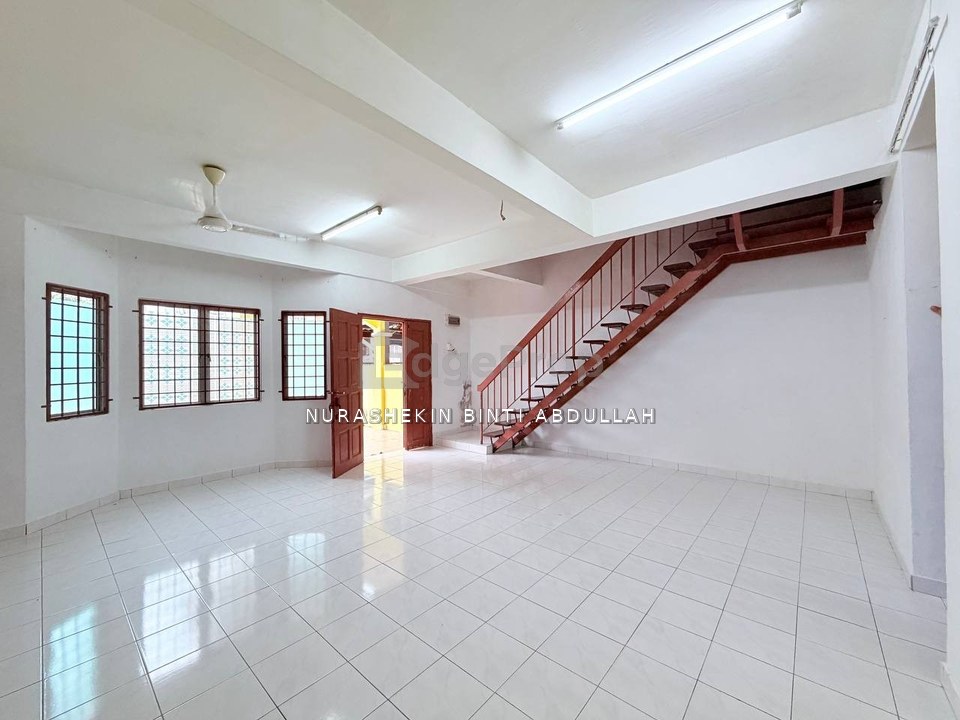 Double Storey Terrace Taman Kasih Sungai Sekamat Kajang, Selangor, Kajang