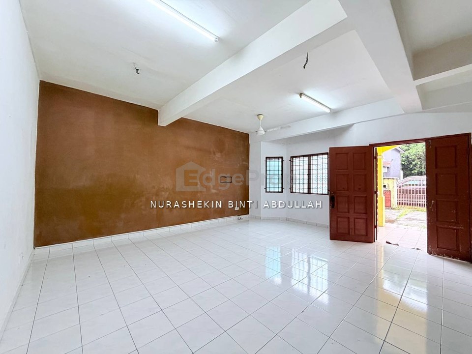 Double Storey Terrace Taman Kasih Sungai Sekamat Kajang, Selangor, Kajang