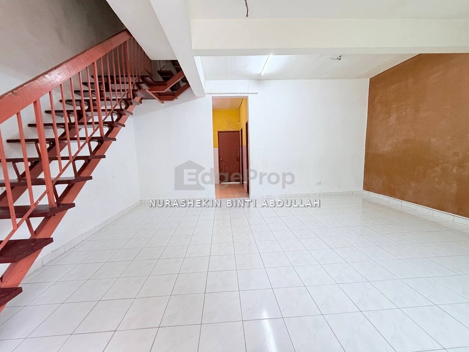 Double Storey Terrace Taman Kasih Sungai Sekamat Kajang, Selangor, Kajang