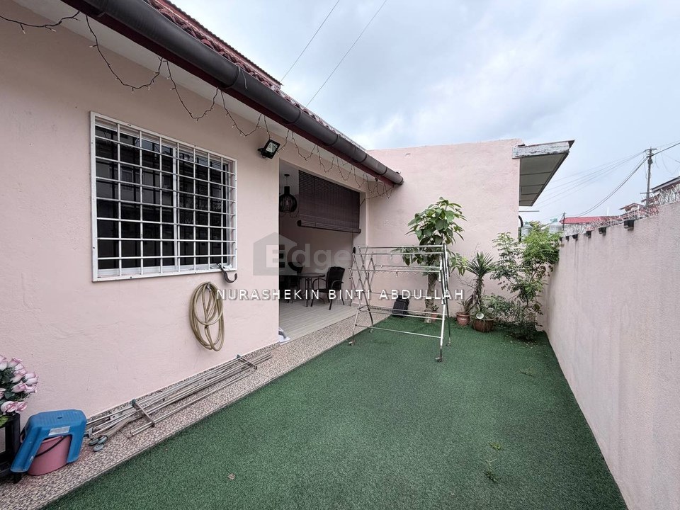 Renovated Double Storey Terrace Bandar Tasik Kesuma Seksyen 6 Semenyih, Selangor, Semenyih
