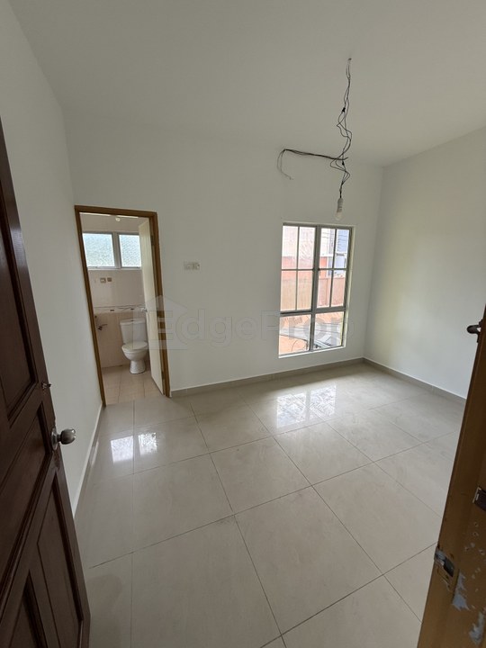 Cheras Taman Minang Ria 3-STY Semi D {35x85] Freehold, Selangor, Batu 9th Cheras