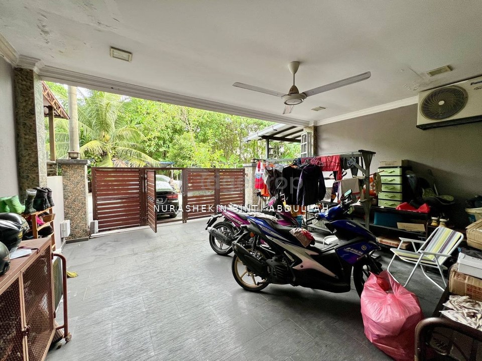 Facing Open Renovated Double Storey Terrace Taman Lestari Putra (LEP 6) Seri Kembangan, Selangor, Seri Kembangan