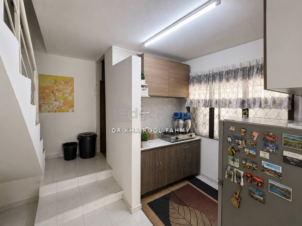 Taman Johor Jaya Double Storey Semi Detached Non Bumi Lot Full Loan, Johor, Johor Bahru