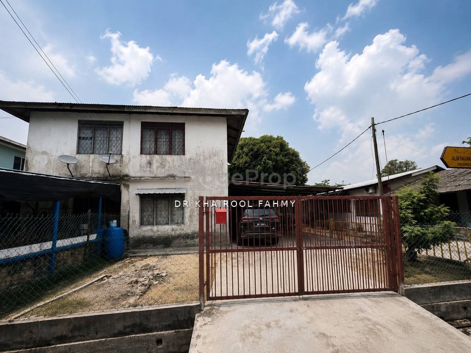 Taman Johor Jaya Double Storey Semi Detached Non Bumi Lot Full Loan, Johor, Johor Bahru