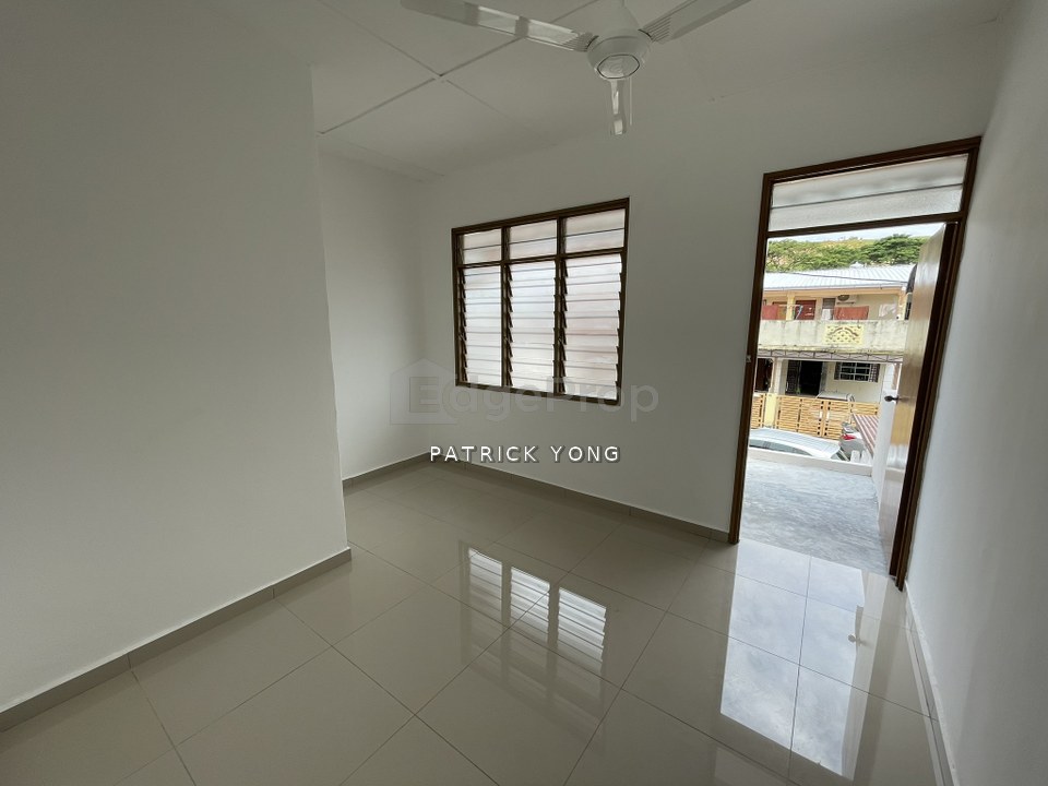 Newly Renovated Taman Dusun Setia, Seremban, Double Storey Intermediate , Negeri Sembilan, Seremban