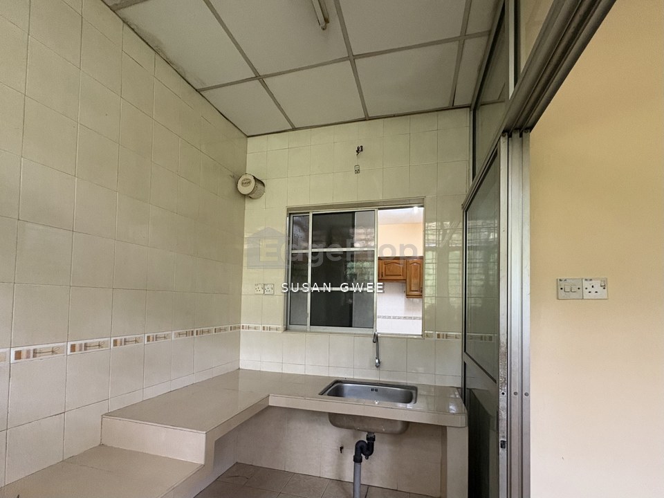 2 storey house at Anggerik Liparis Kota Kemuning for rent  , Selangor, Kota Kemuning