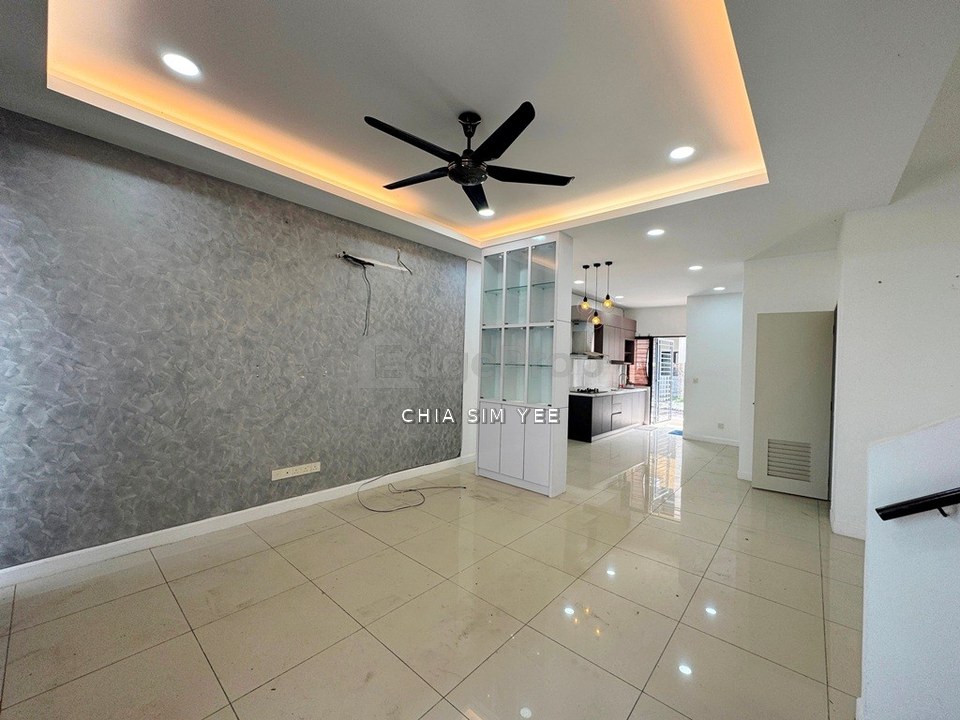 Banting Bandar Mahkota Double Storey Terrace , Selangor, Banting