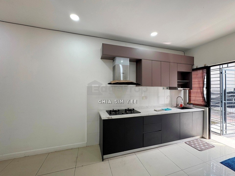 Banting Bandar Mahkota Double Storey Terrace , Selangor, Banting