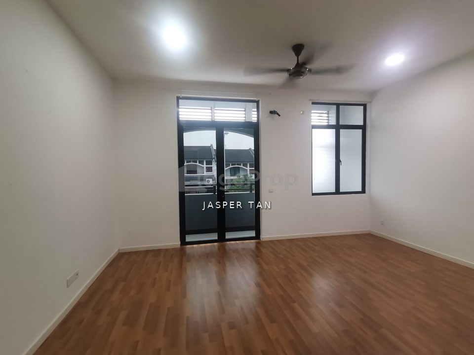 Cradleton Eco Majestic 2 Storey Landed House 4 Rooms 4 Baths Aircon, Selangor, Semenyih