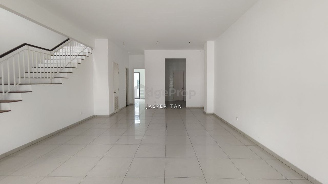 Cradleton Eco Majestic 2 Storey Landed House 4 Rooms 4 Baths Aircon, Selangor, Semenyih
