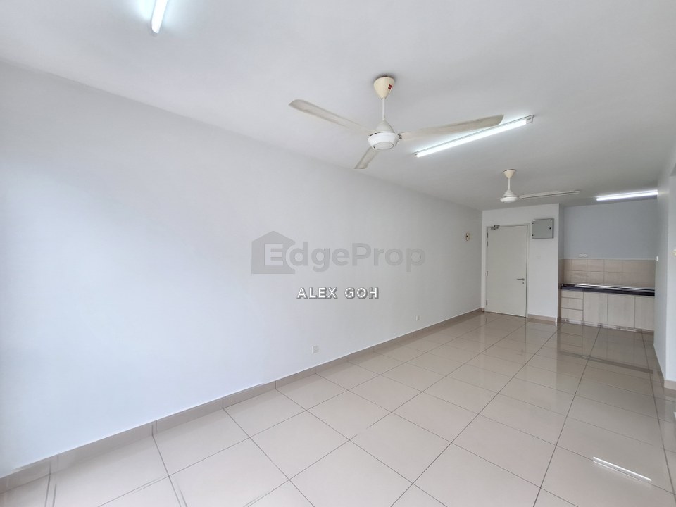 Newly Repainted, Good Condition, 2 Car Park, Bright & Cozy Unit, Kuala Lumpur, Cheras