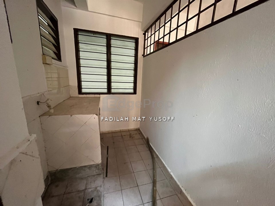 Medium Cost Apartment (Seroja) Taman Tun Teja Rawang Selayang, Selangor, Rawang