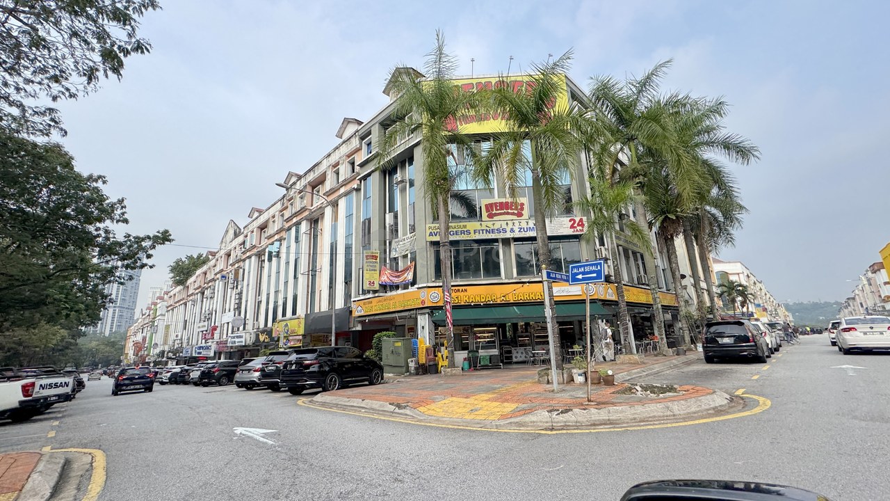 PLAZA MEDAN PUTRA