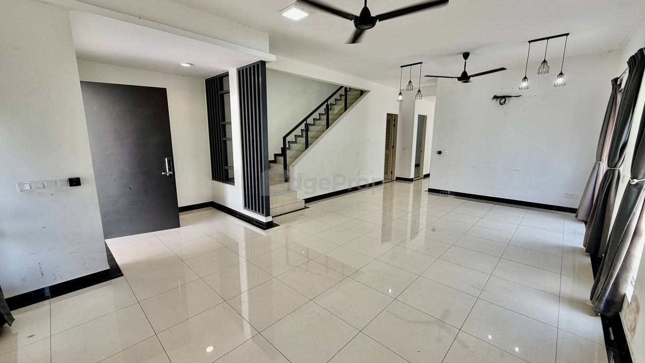 Setia Tropika cluster endlot , Johor, Setia Tropika