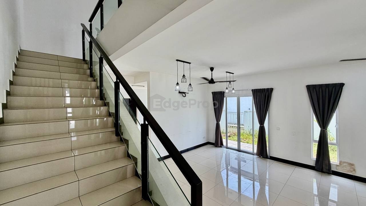 Setia Tropika cluster endlot , Johor, Setia Tropika