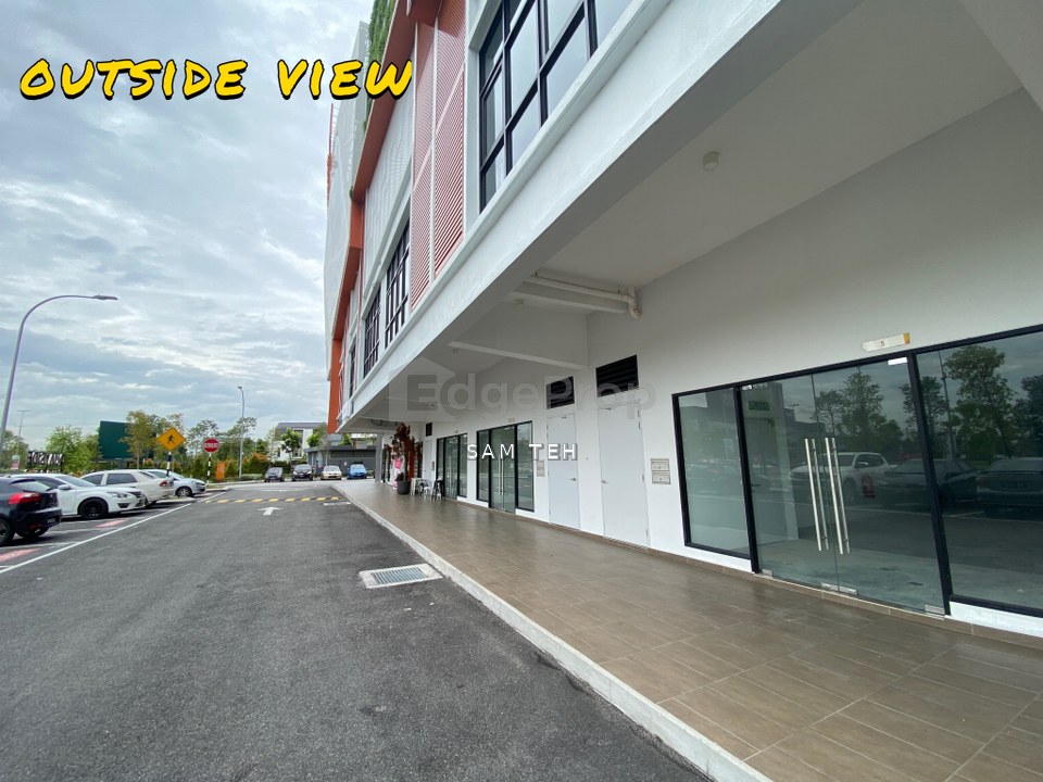 Quayside Shoppes, Amber Residence