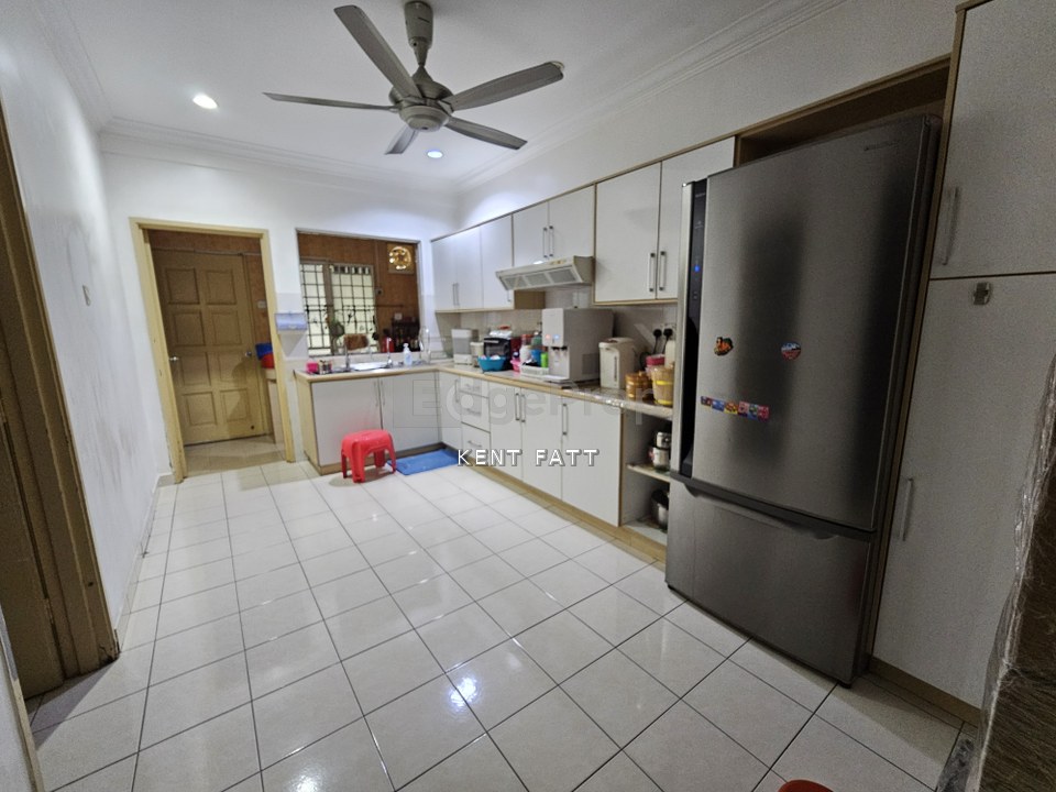 Taman Megah Kepong 2.5 Storey Terrace House, Kuala Lumpur, Kepong