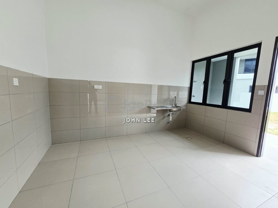 Bandar Kinrara BK8 Anggun Villa 2 Storey Semi D House For Sale Freehold Bigger Land Size 7198sqft Build Up 4088sqft Near Pavilion Bukit Jalil, Selangor, Bandar Kinrara Puchong