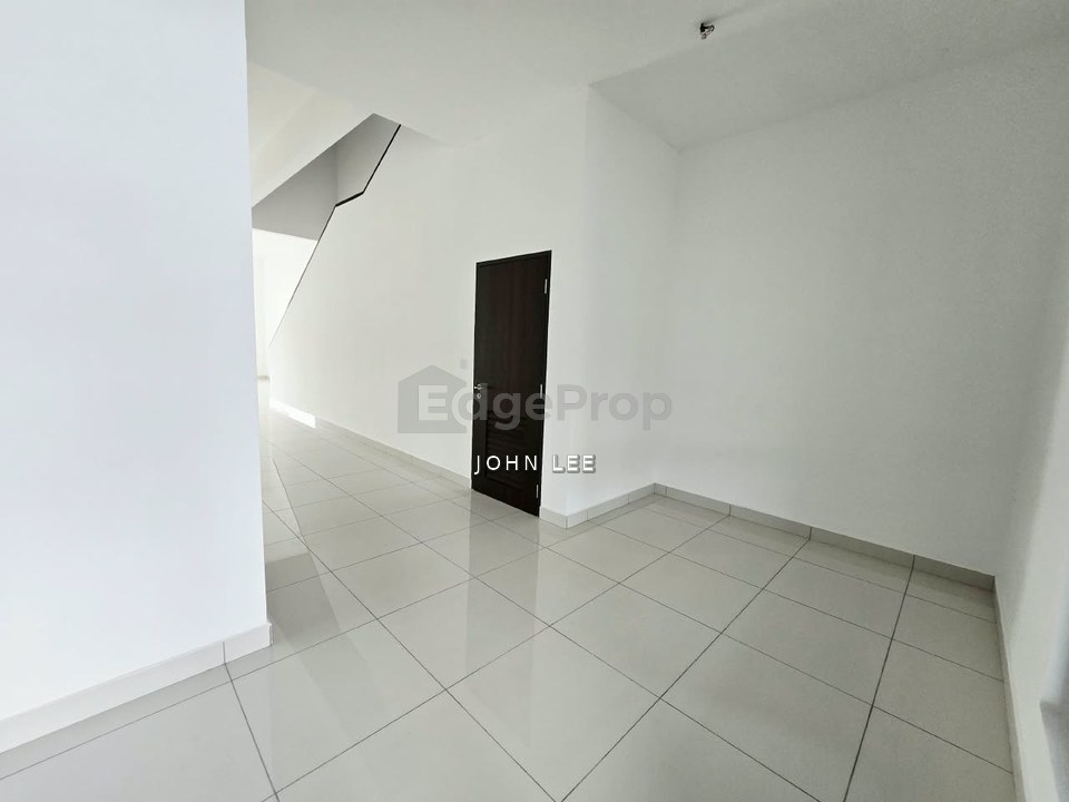 Bandar Kinrara BK8 Anggun Villa 2 Storey Semi D House For Sale Freehold Bigger Land Size 7198sqft Build Up 4088sqft Near Pavilion Bukit Jalil, Selangor, Bandar Kinrara Puchong
