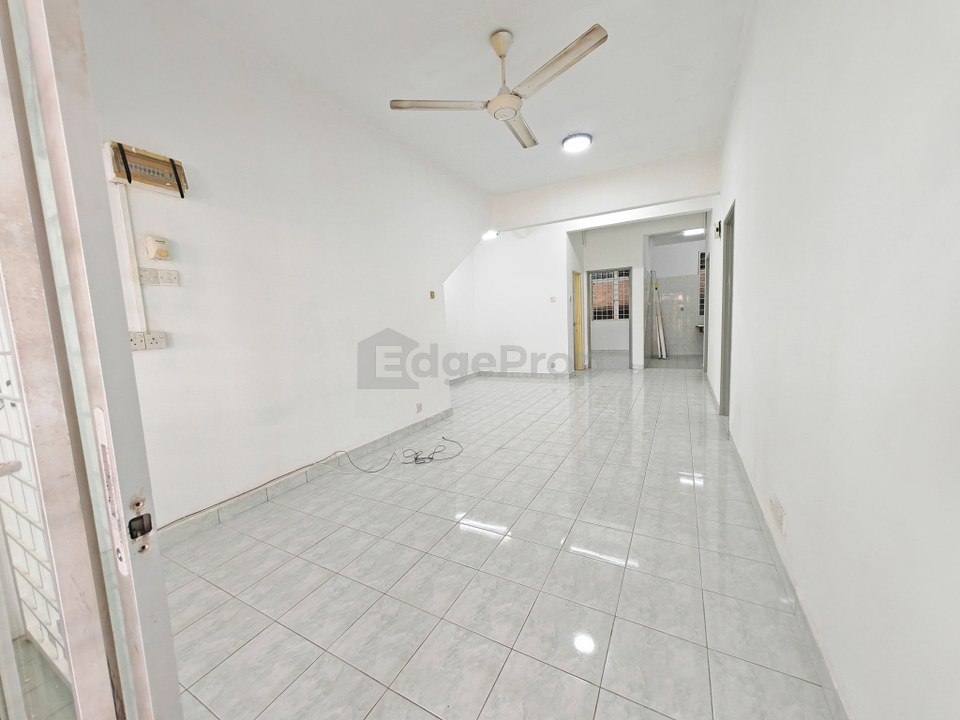 Taman Lagenda Mas Townhouse For Rent, Selangor, Cheras