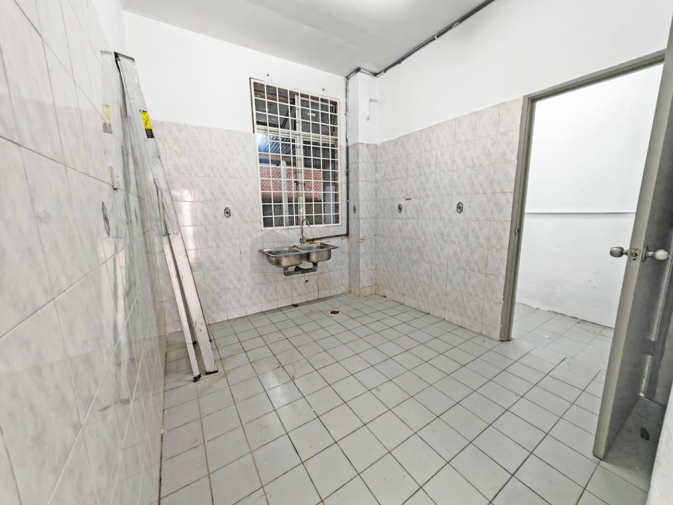 Taman Lagenda Mas Townhouse For Rent, Selangor, Cheras