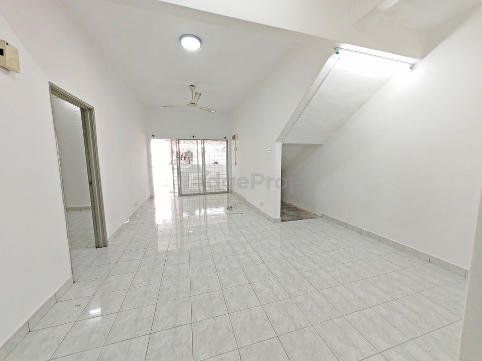 Taman Lagenda Mas Townhouse For Rent, Selangor, Cheras