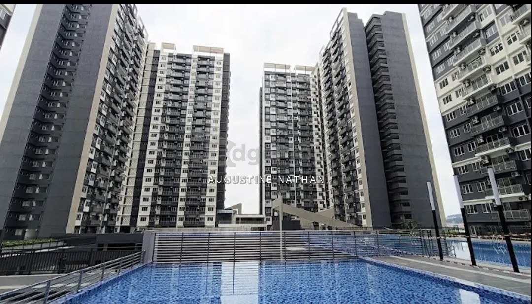 Seri Topaz Condominium