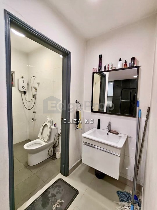 Skudai Impian Emas Renovated Double Storey Superlink for Sale 24*80 , Johor, Skudai
