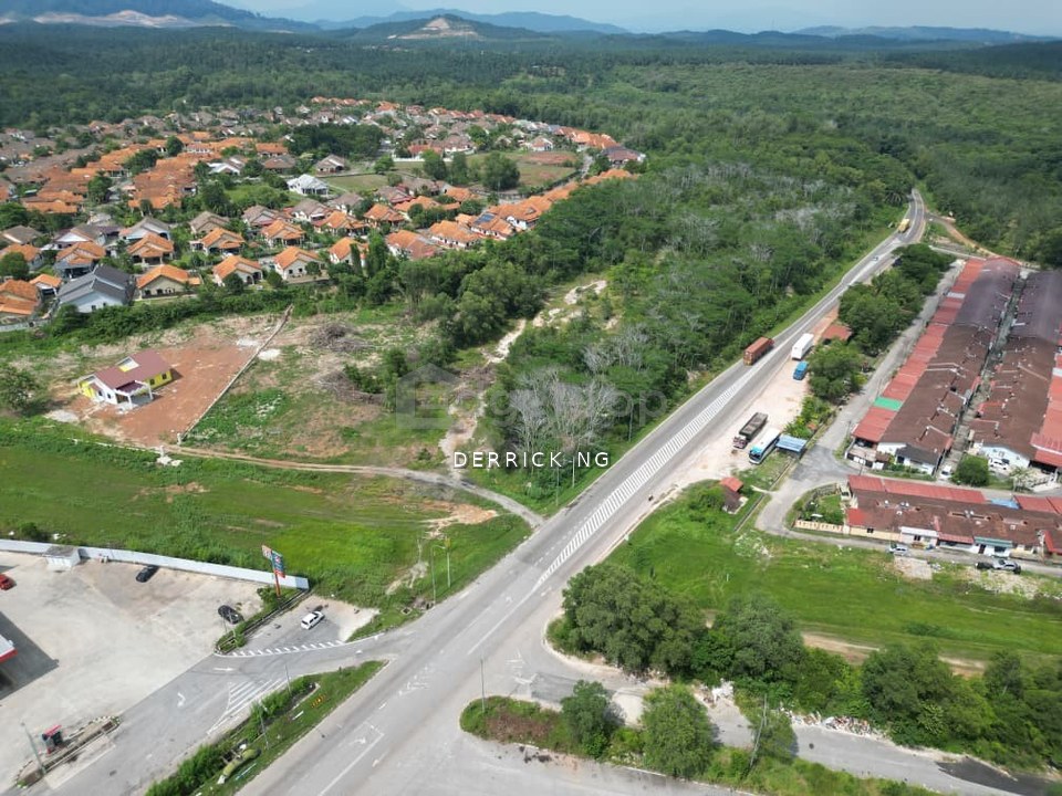 Facing Road, Beside Commercial Shoplot , Petrol Station , Agricultural Land With Residential Zoning For Sale, Kedah, Sungai Petani