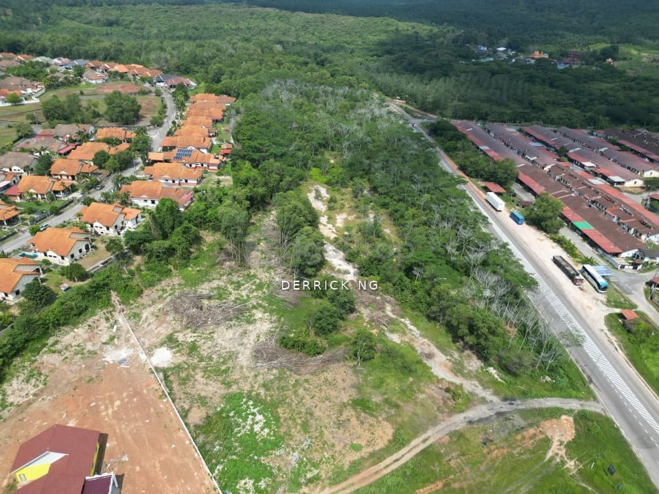 Facing Road, Beside Commercial Shoplot , Petrol Station , Agricultural Land With Residential Zoning For Sale, Kedah, Sungai Petani