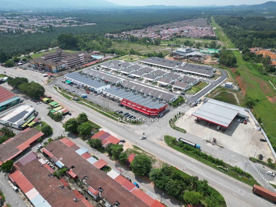 Facing Road, Beside Commercial Shoplot , Petrol Station , Agricultural Land With Residential Zoning For Sale, Kedah, Sungai Petani