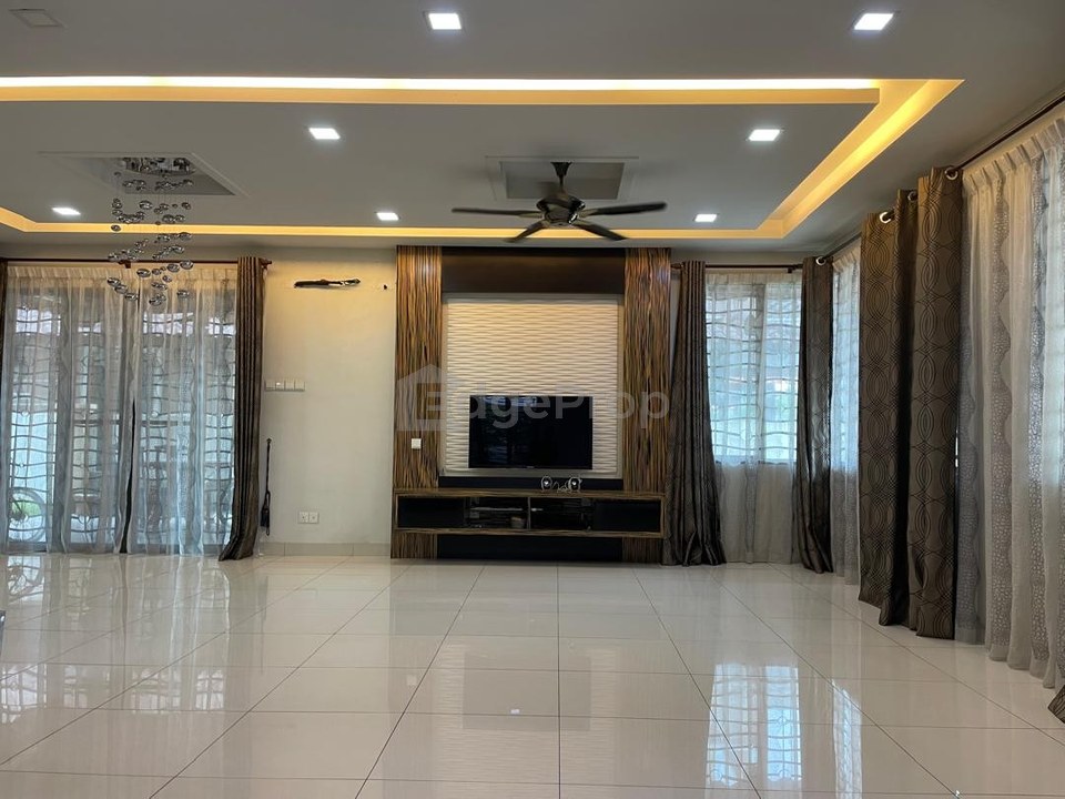 Bungalow , 2 storey fully renvovated , below market price, aman perdana ,klang, Selangor, Klang