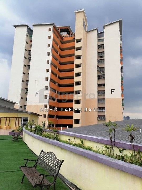 Residensi Bistaria, Ukay Bistari
