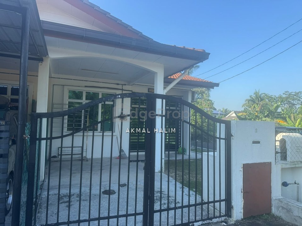 Teluk Panglima Garang,end lot single storey terrace house for sale,freehold, Selangor, Klang