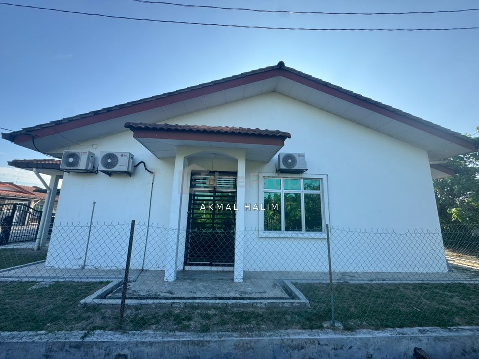 Teluk Panglima Garang,end lot single storey terrace house for sale,freehold, Selangor, Klang
