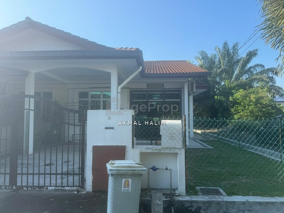 Teluk Panglima Garang,end lot single storey terrace house for sale,freehold, Selangor, Klang