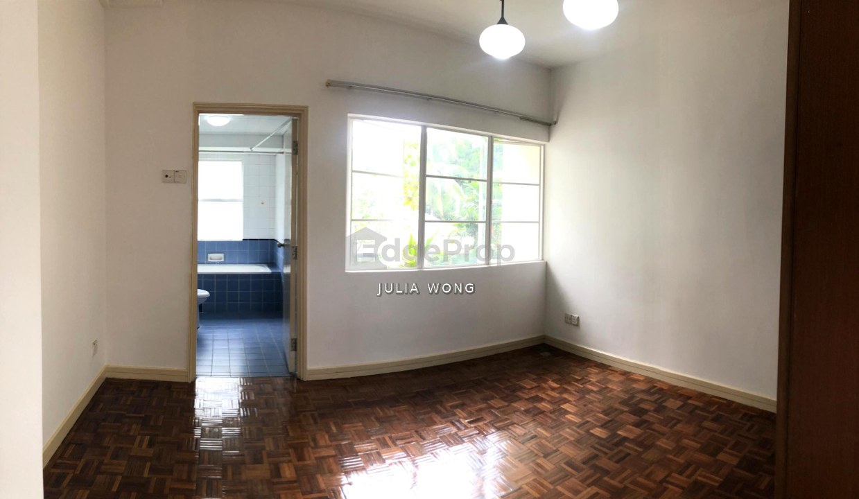 [SALE] Partial furnished, newly repainted, facing pool, Selangor, Shah Alam