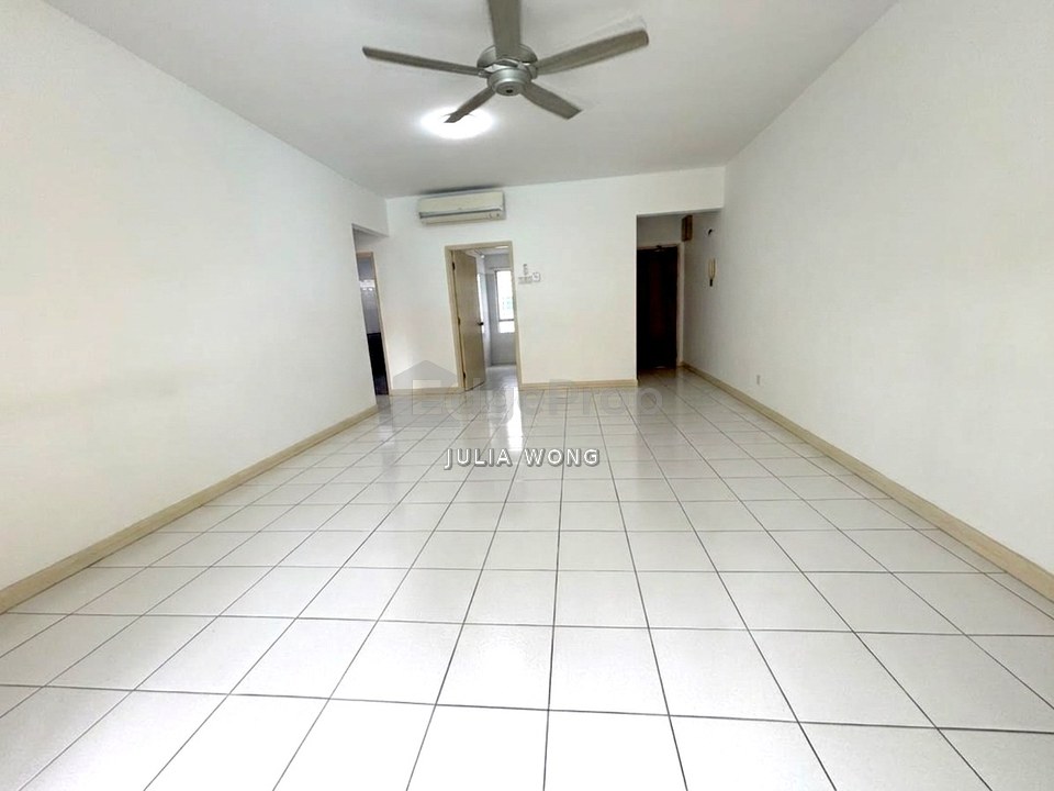 [SALE] Partial furnished, newly repainted, facing pool, Selangor, Shah Alam