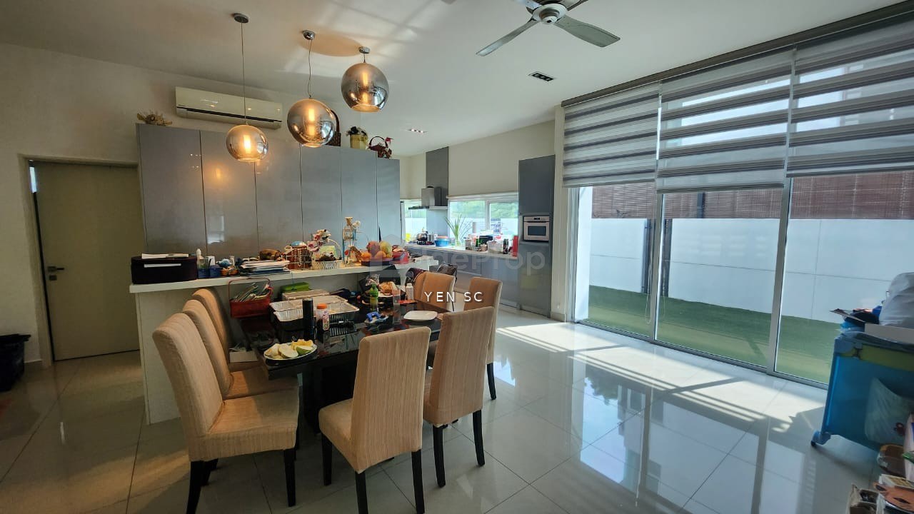 Jacaranda Garden Residence