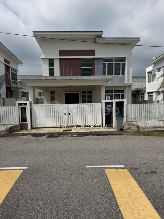 Partially furnished with 6 air conditioners , Negeri Sembilan, Seremban