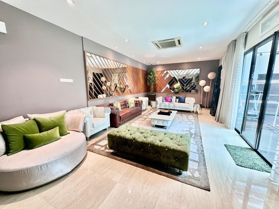 Large n Luxury 3 Storey Bungalow With Swimming Pool, Amberhill Taman Melawati, Selangor, Taman Melawati