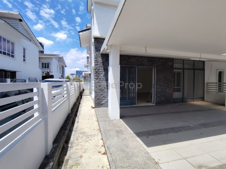 End Lot Double Storey D' Kayangan Sekyen 13 Shah Alam, Selangor, Shah Alam