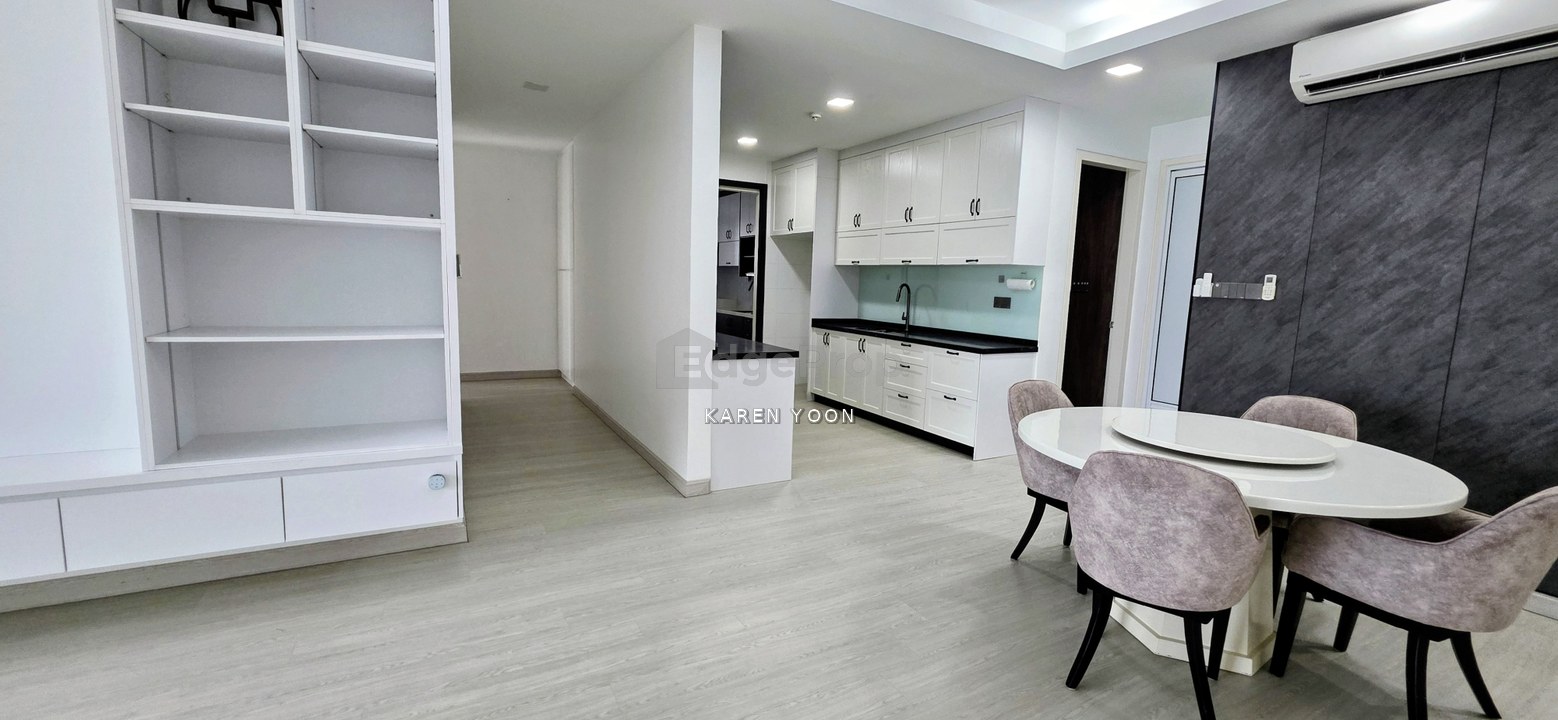 Isola Fully furnished serviced residence for sale, Selangor, Subang Jaya