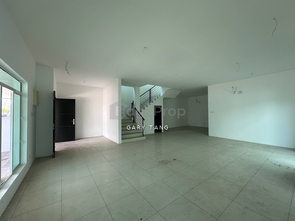 tasek nova, ipoh, semid, new and unoccupied, near to bercham and town area, Perak, Ipoh