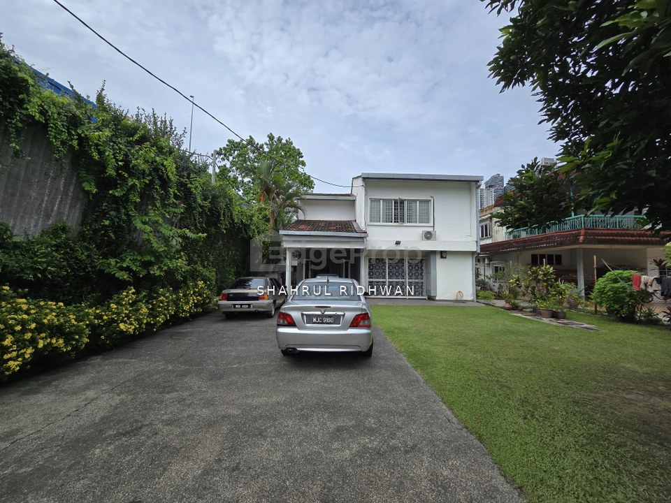 Rare 2-Storey Bungalow in Ampang | Commercial Potential | 5,500 sq ft Land, Selangor, Ampang