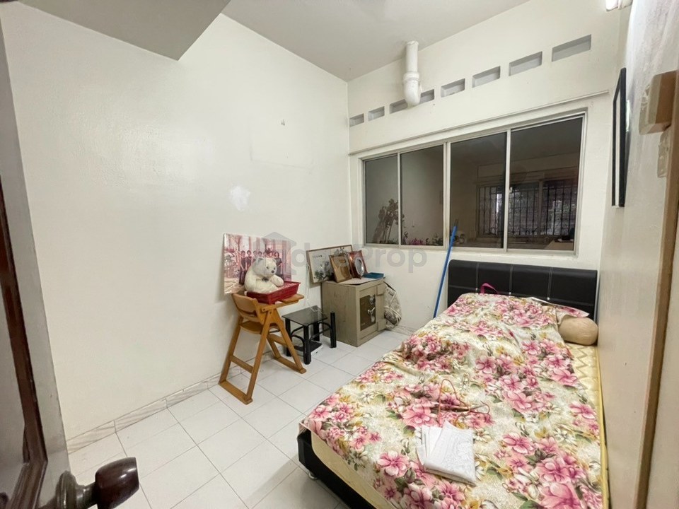 Kolam air house for sale , Johor, Johor Bahru