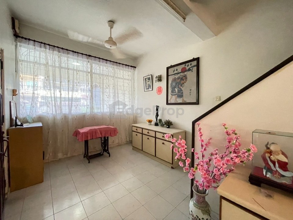 Kolam air house for sale , Johor, Johor Bahru