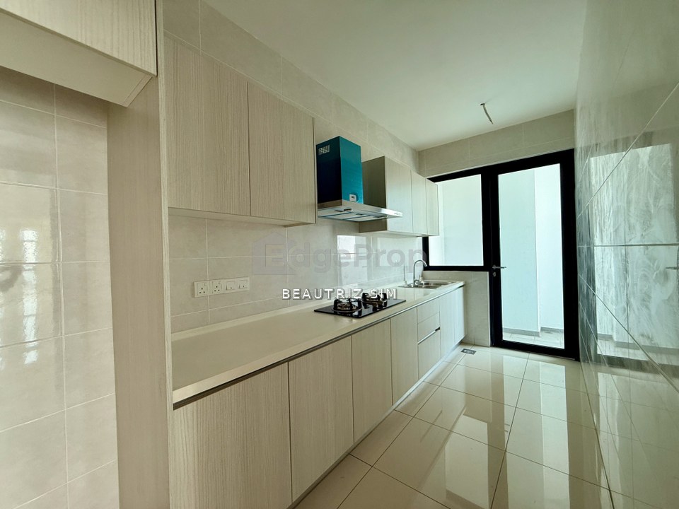 Triplex, Rivervale Condominium, Sarawak, Kuching