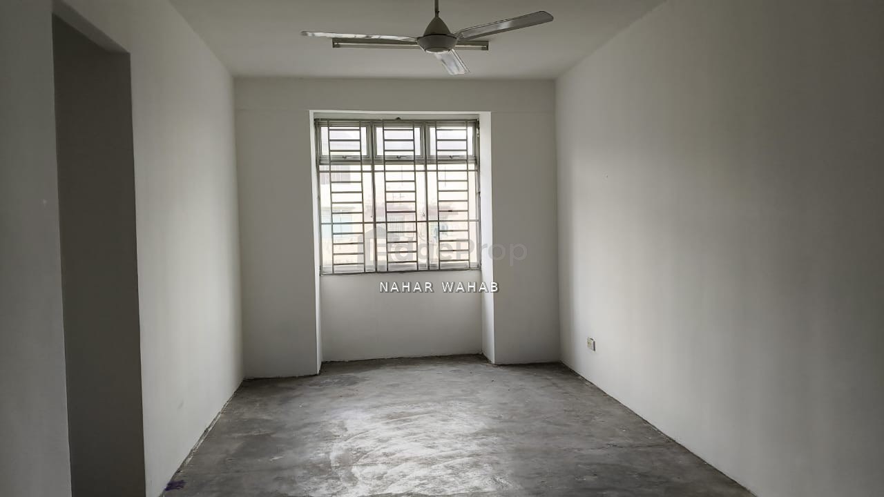 TAMAN BUKIT INDAH FLAT, Johor, 